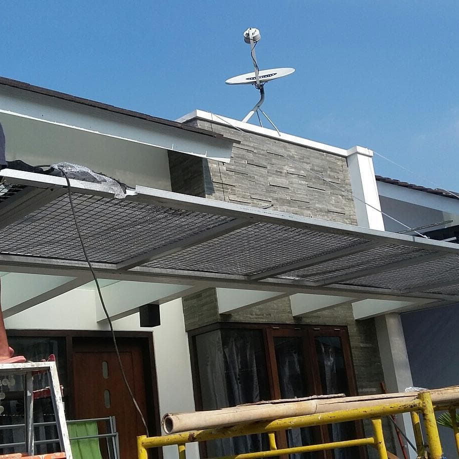 Pemasangan Kanopi Rumah Solo Baru