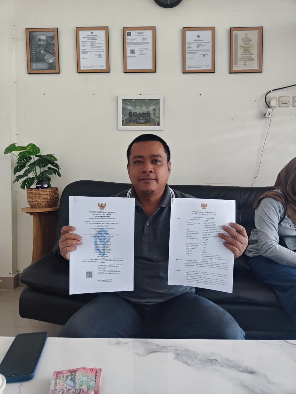 Penyerahan PBG SLF Rumah Tinggal